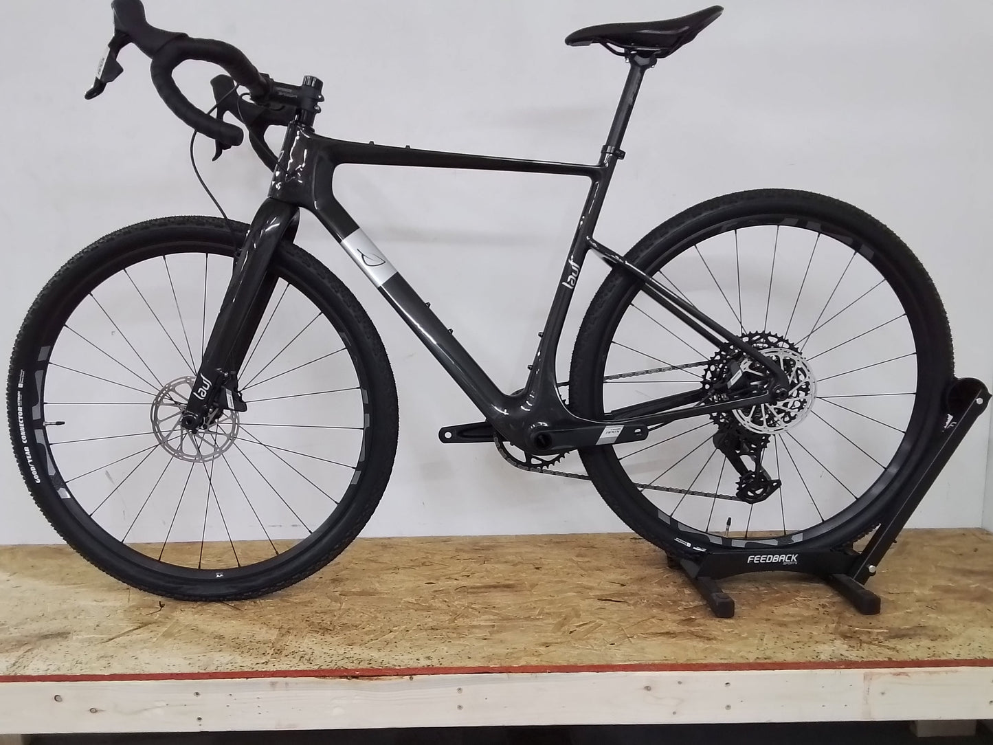 Seigla Rigid - Core Transmission - (Medium) Basalt Black - Glossy