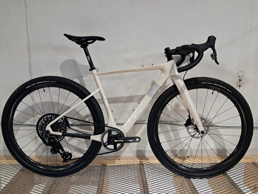 Seigla Rigid - Race Transmission - (Small) Glacial White - Glossy