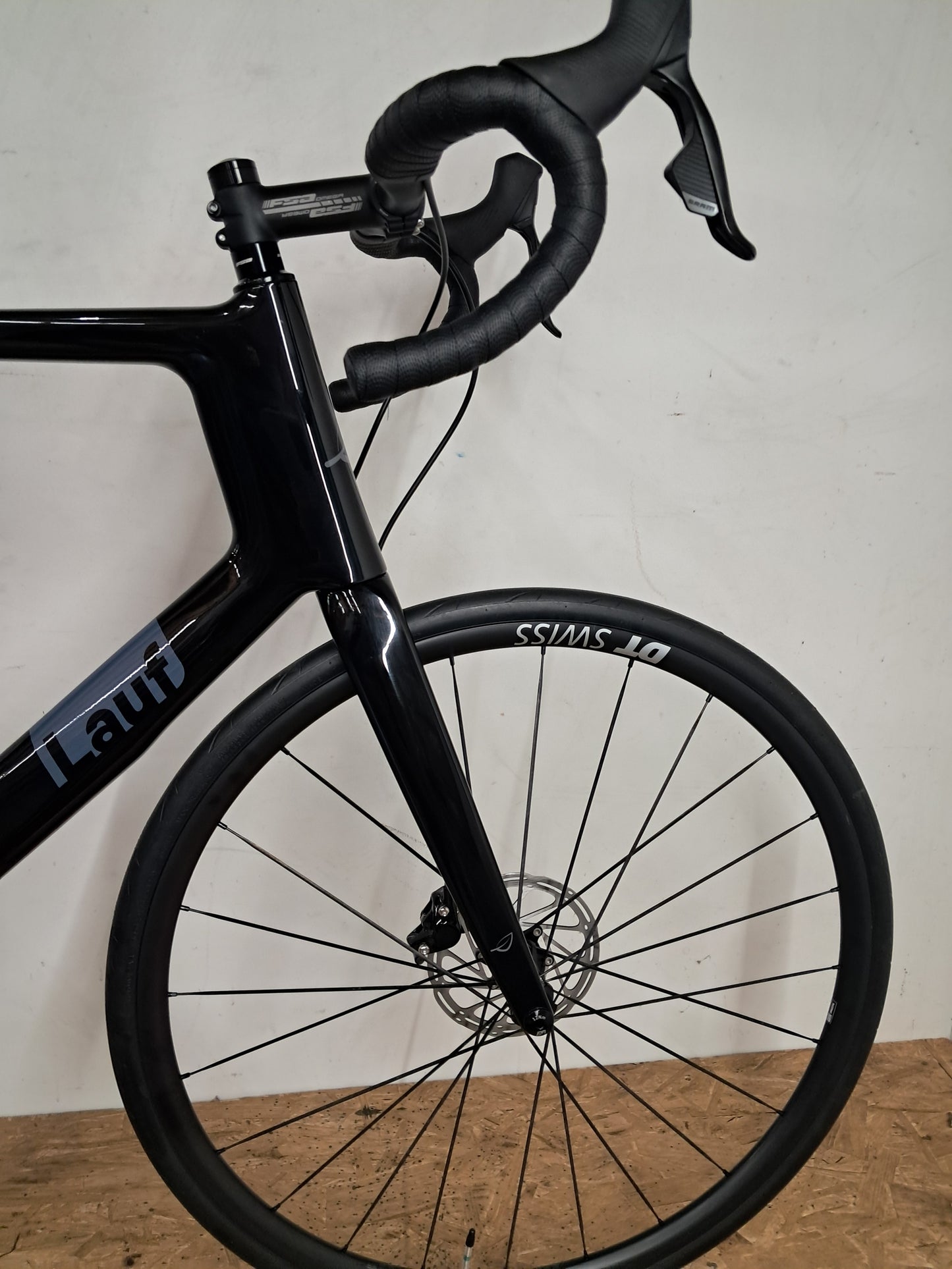 Úthald - Weekend Warrior Wireless - (X-Large) Obsidian Black - Glossy