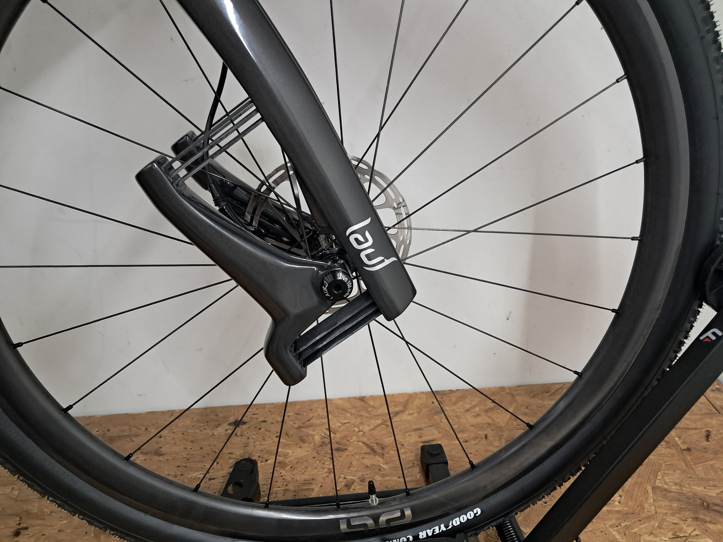 Seigla - Race Transmission - (X-Small) Basalt Black - Glossy