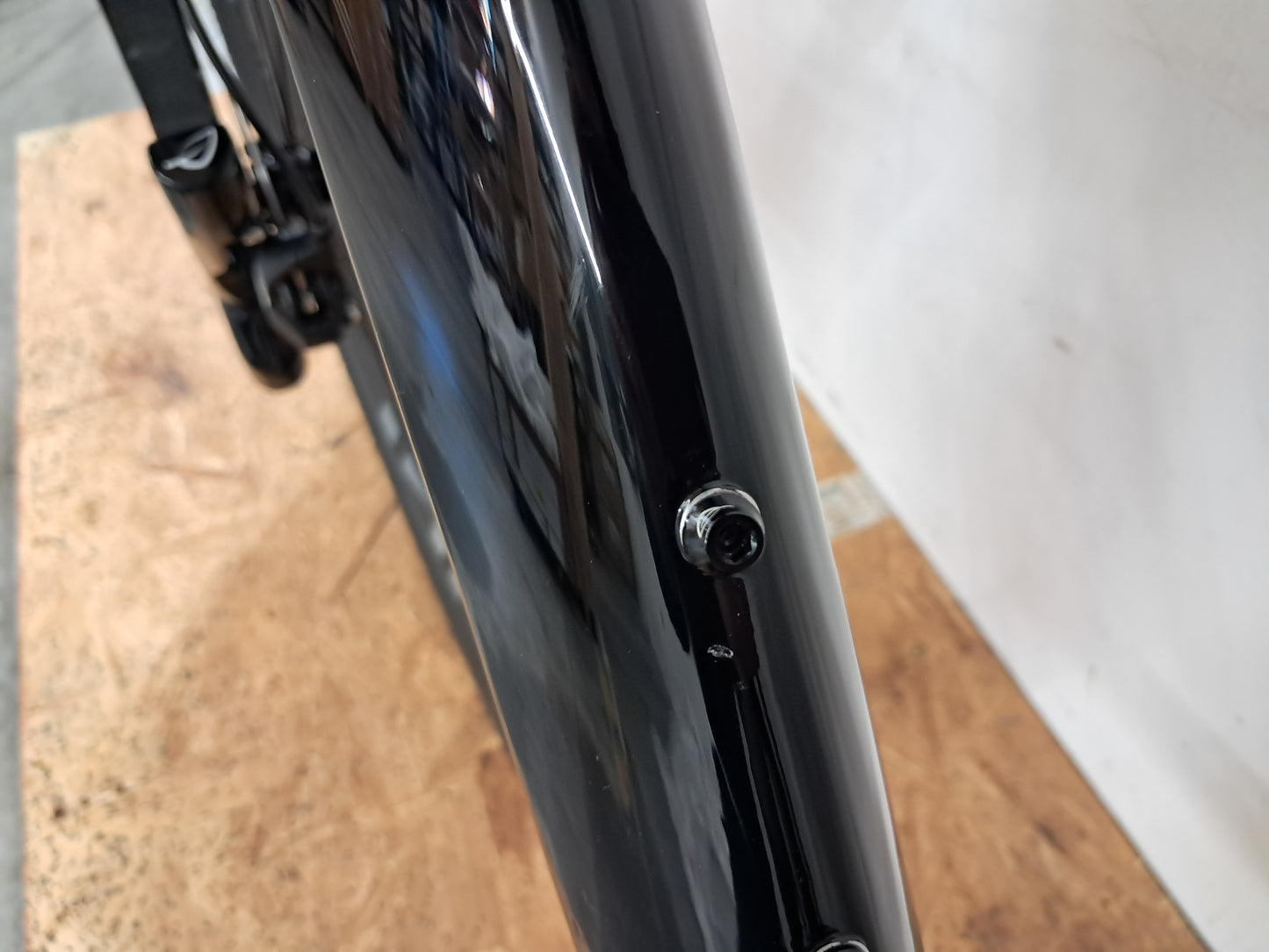 Seigla - Core Transmission - (Small) Obsidian Black - Glossy