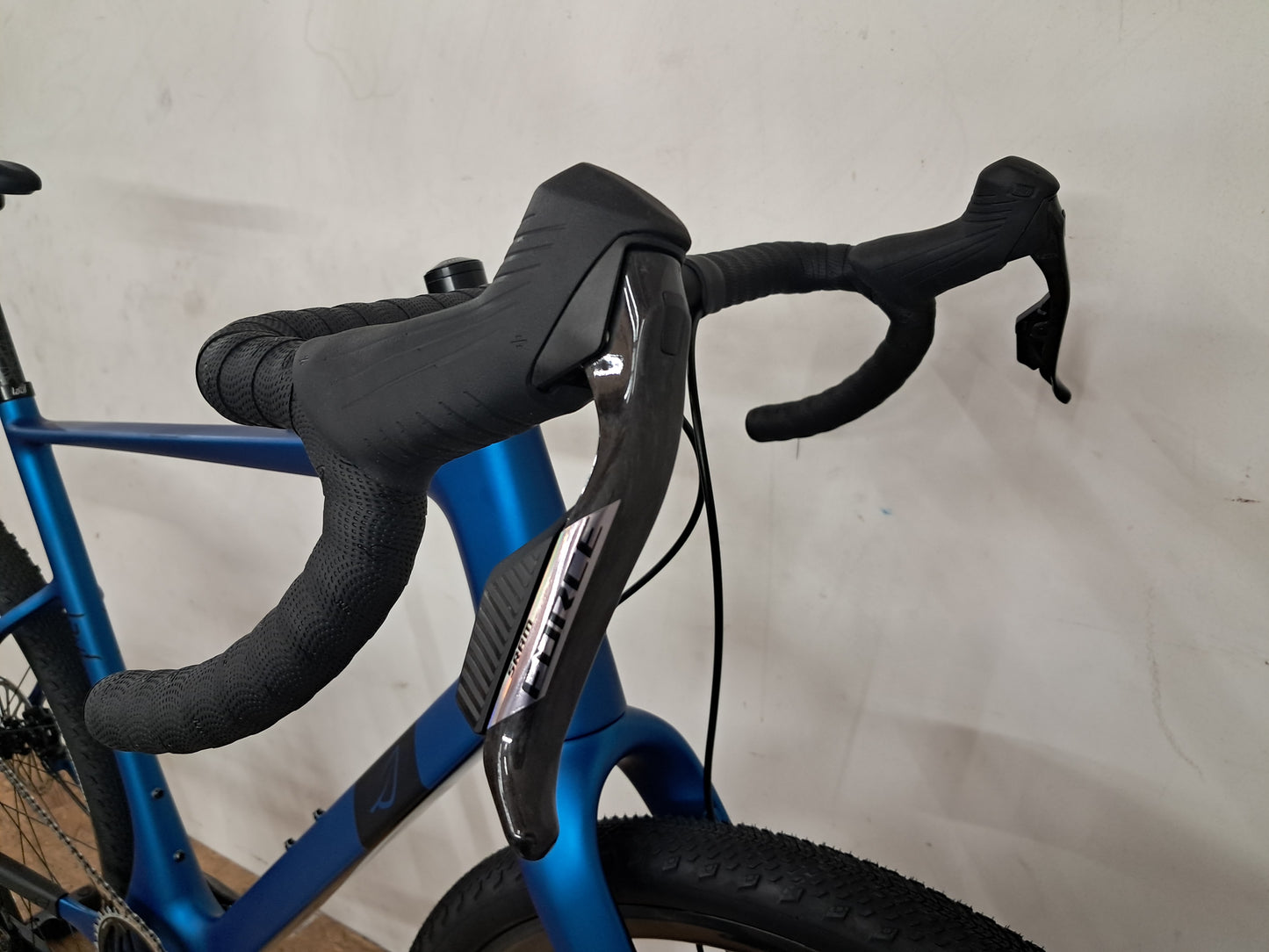 Seigla - Race Wireless E1 - (X-Large) Silfra Blue - Satin