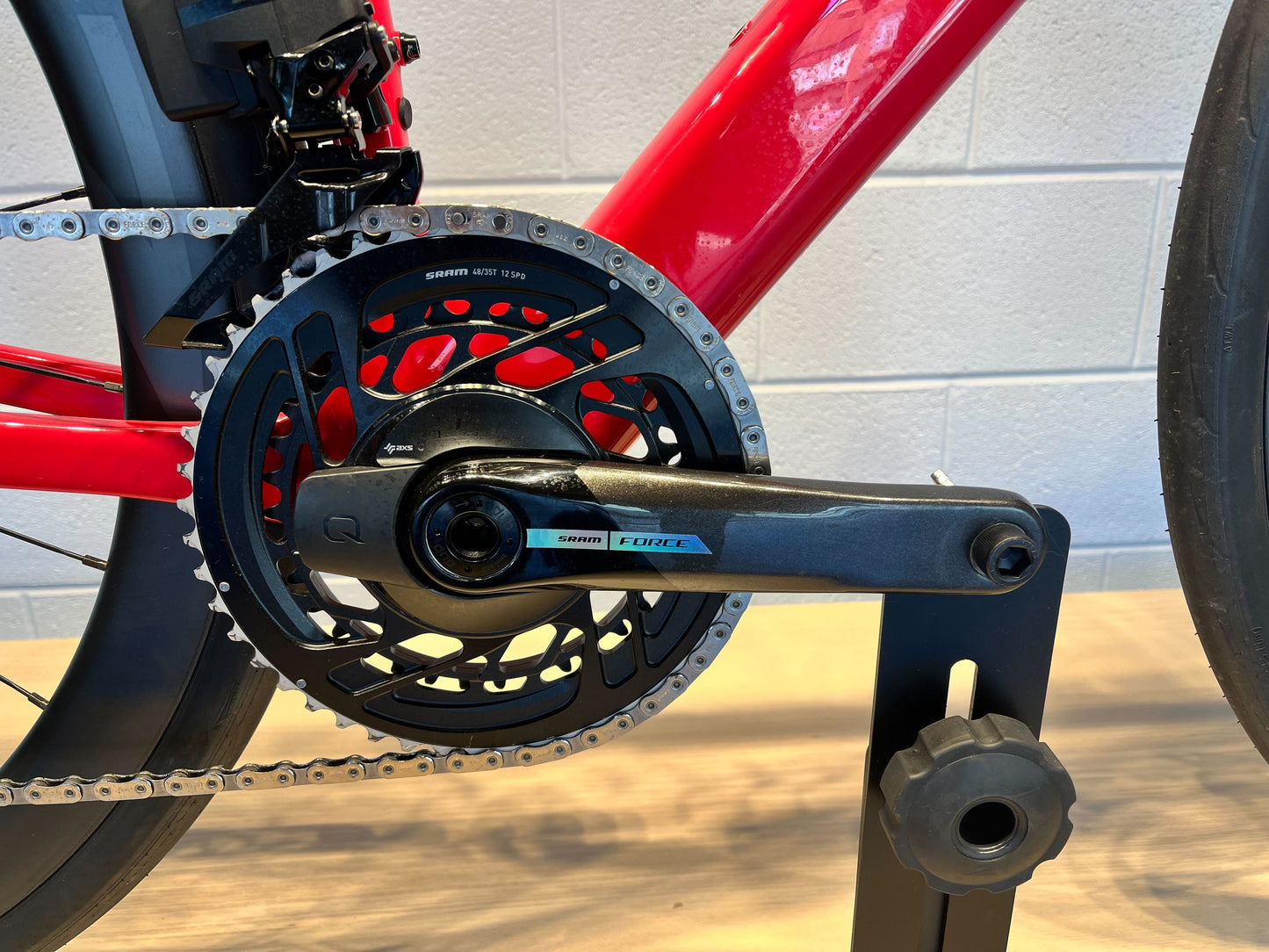 Úthald - Race Wireless - (Medium) Rubus Red - Glossy