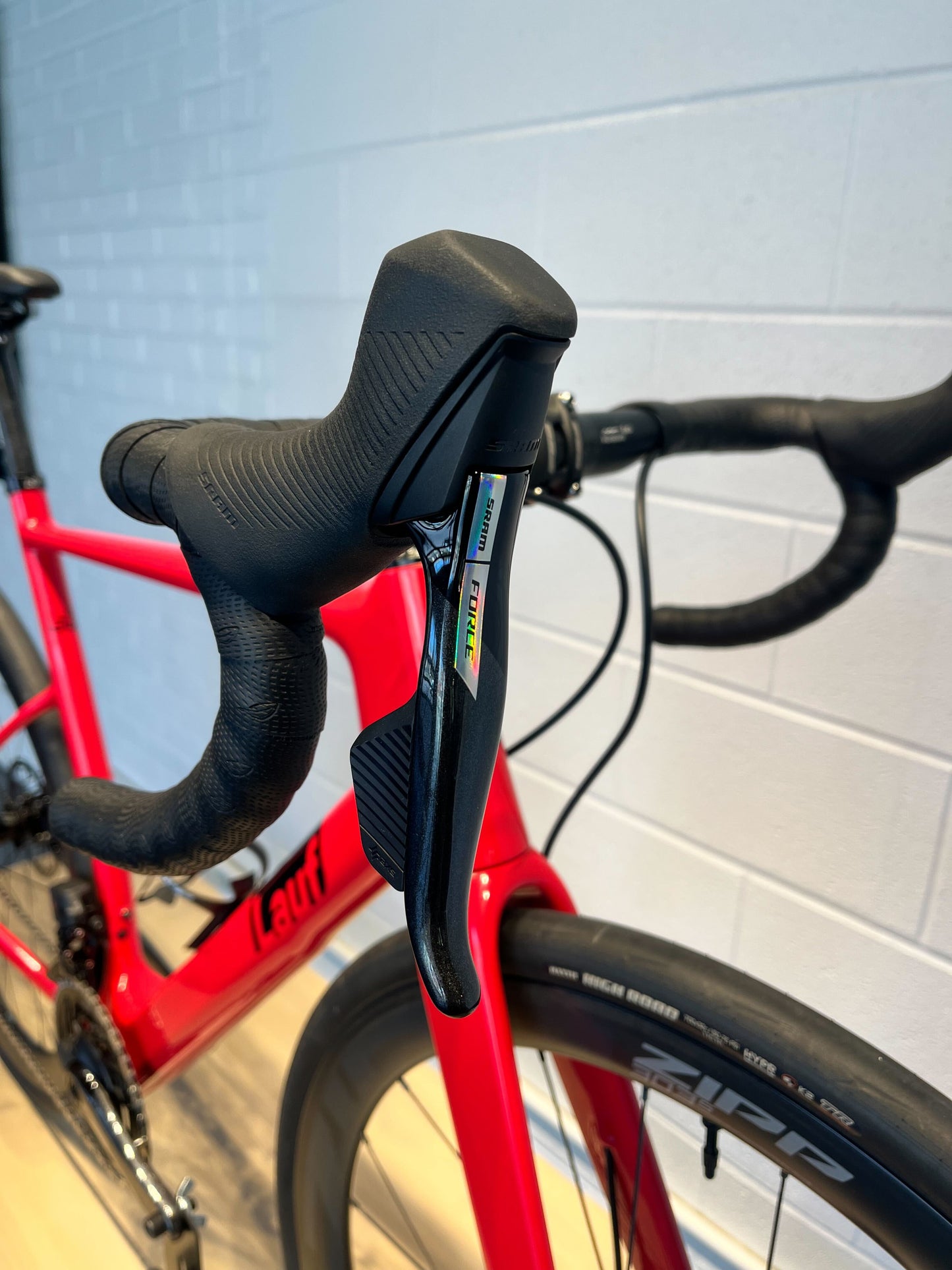 Úthald - Race Wireless - (Medium) Rubus Red - Glossy