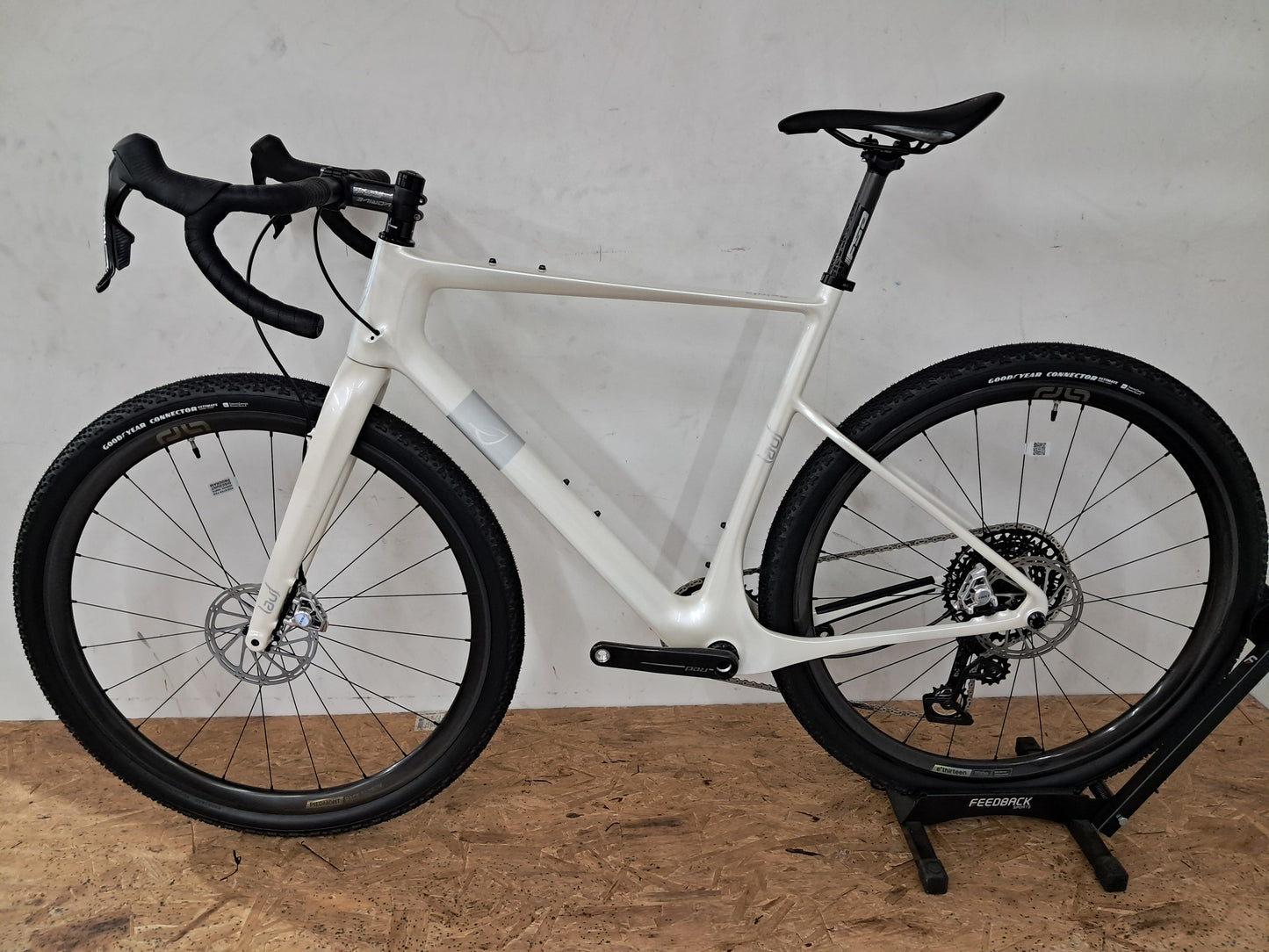 Seigla Rigid - Ultimate - (Large) Glacial White - Glossy