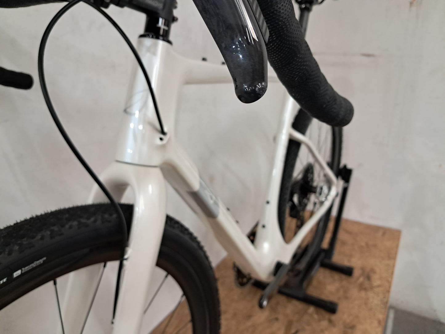 Seigla Rigid - Ultimate - (Large) Glacial White - Glossy