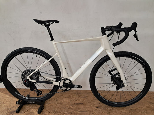 Seigla - Core Transmission - (Large) Glacial White - Glossy