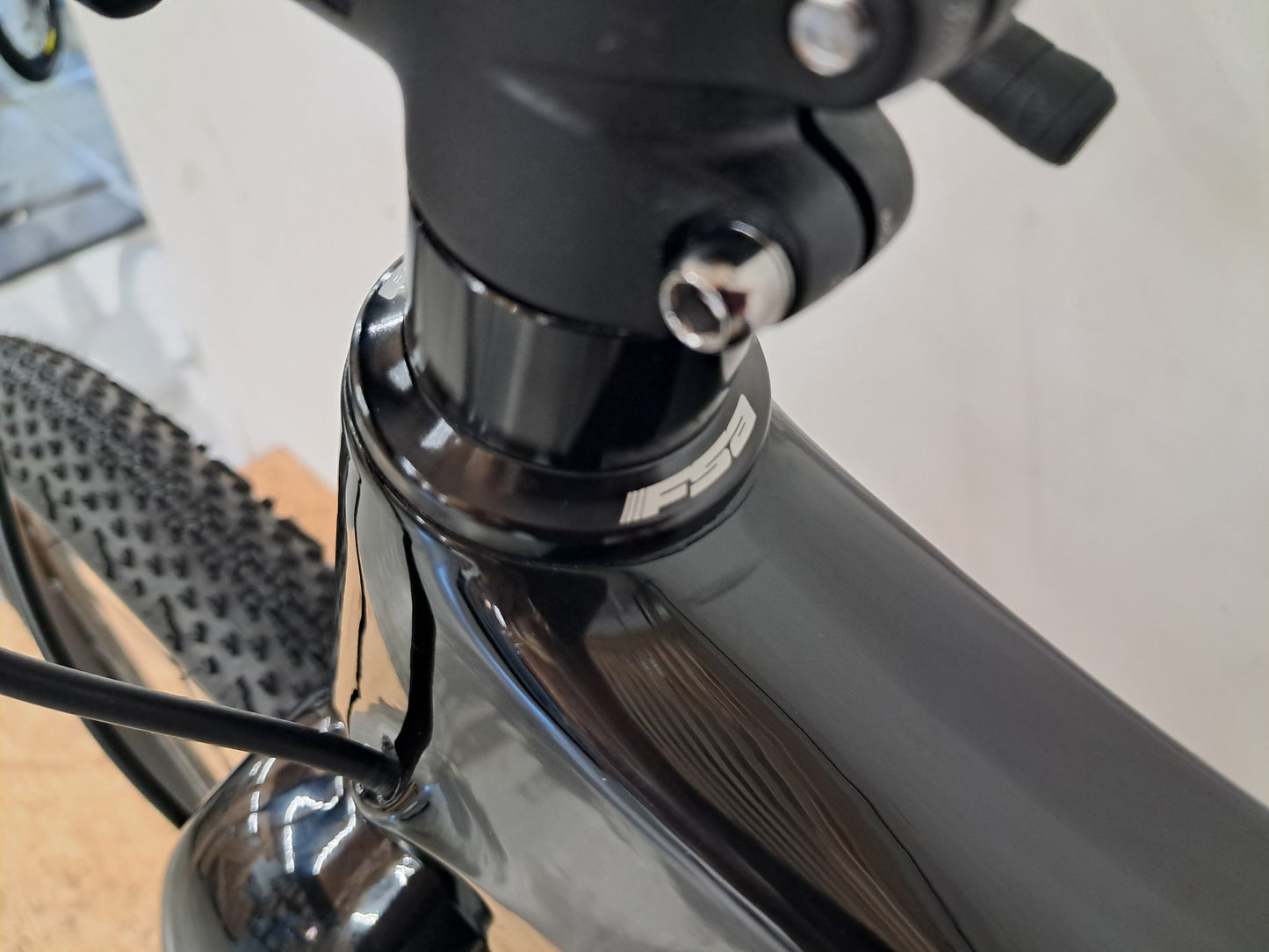 Seigla - Core Transmission - (Small) Obsidian Black - Glossy