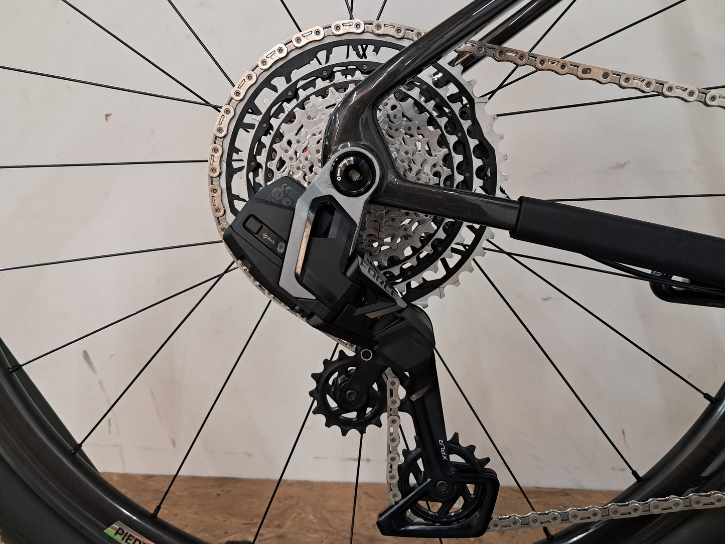 Seigla Rigid - Race Wireless E1 - (Medium) Basalt Black - Glossy