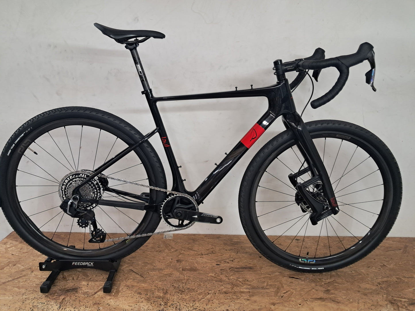 Seigla - Race Wireless E1 - (Medium) Obsidian Black - Glossy