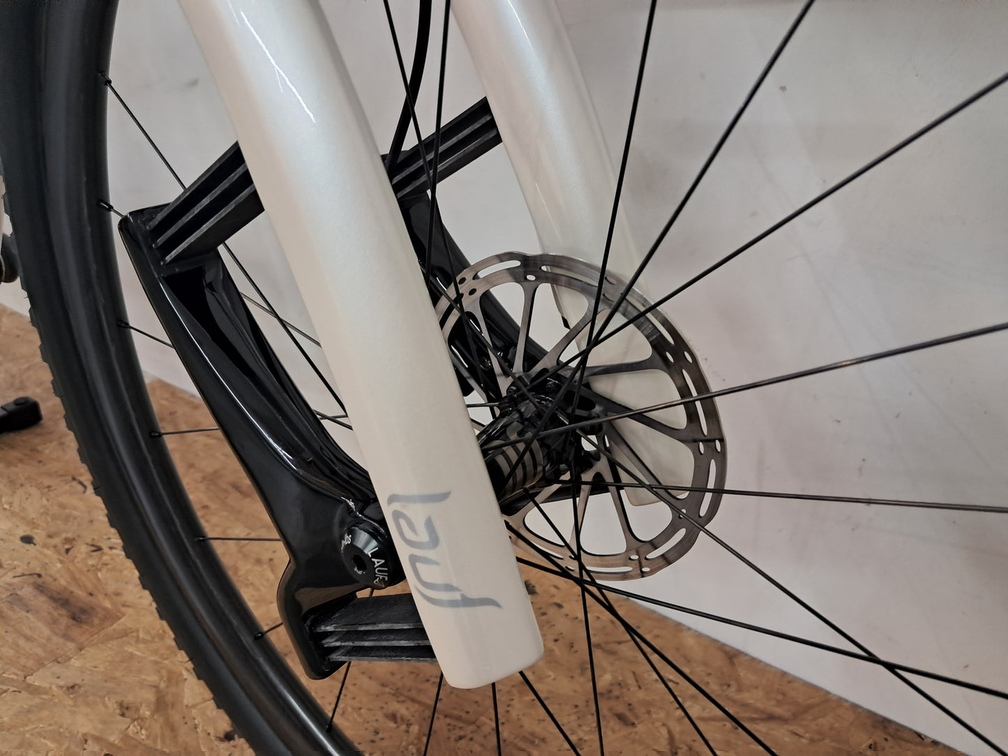 Seigla - Race Wireless E1 - (Small) Glacial White - Glossy