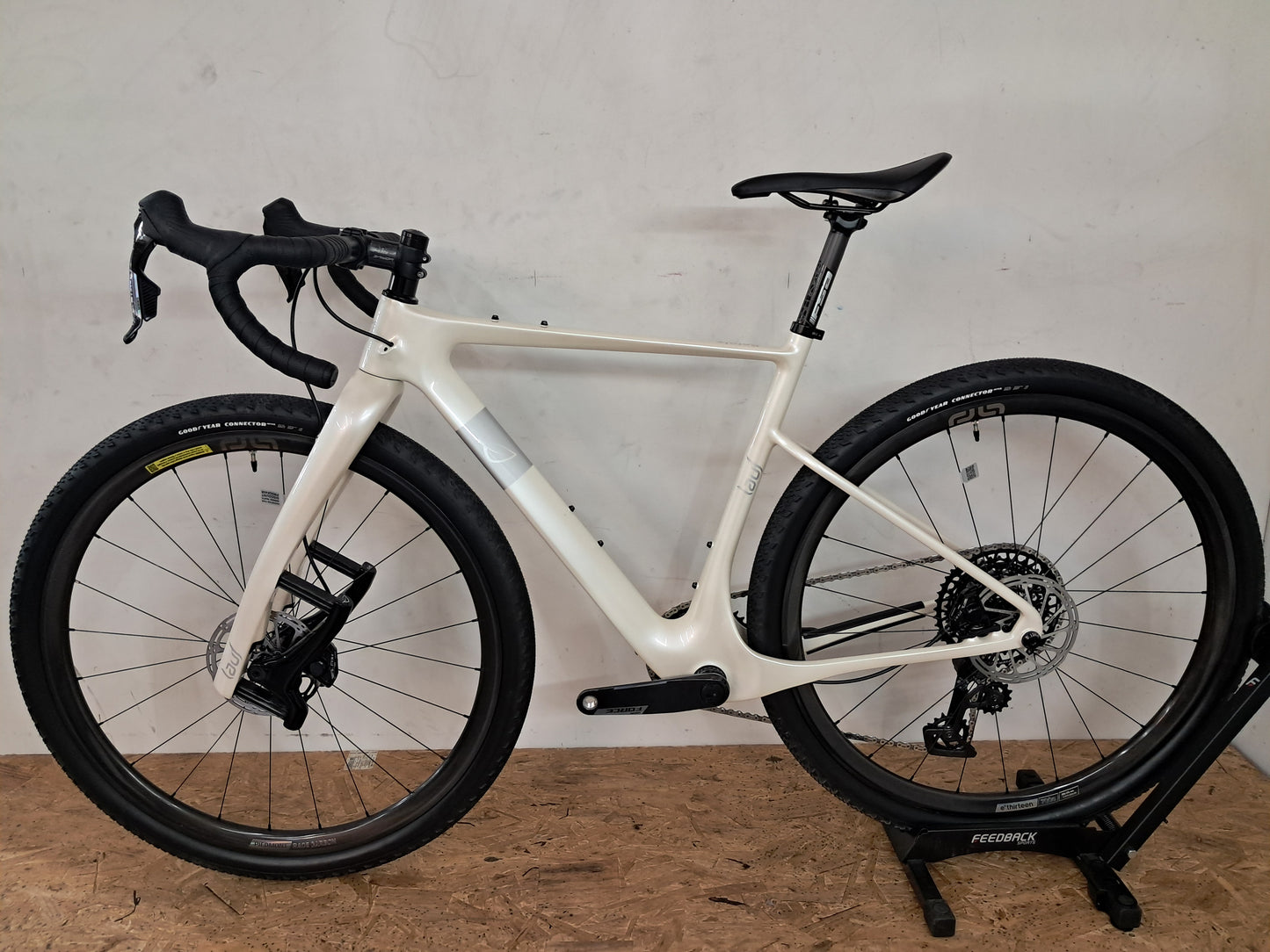 Seigla - Race Wireless E1 - (Small) Glacial White - Glossy