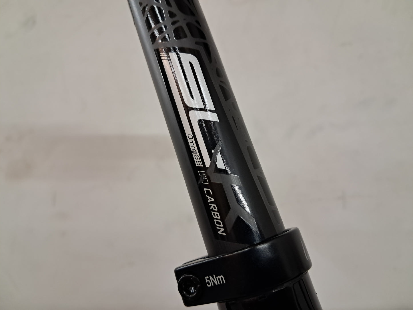 Seigla Rigid- Race Transmission - (Small) Obsidian Black - Glossy