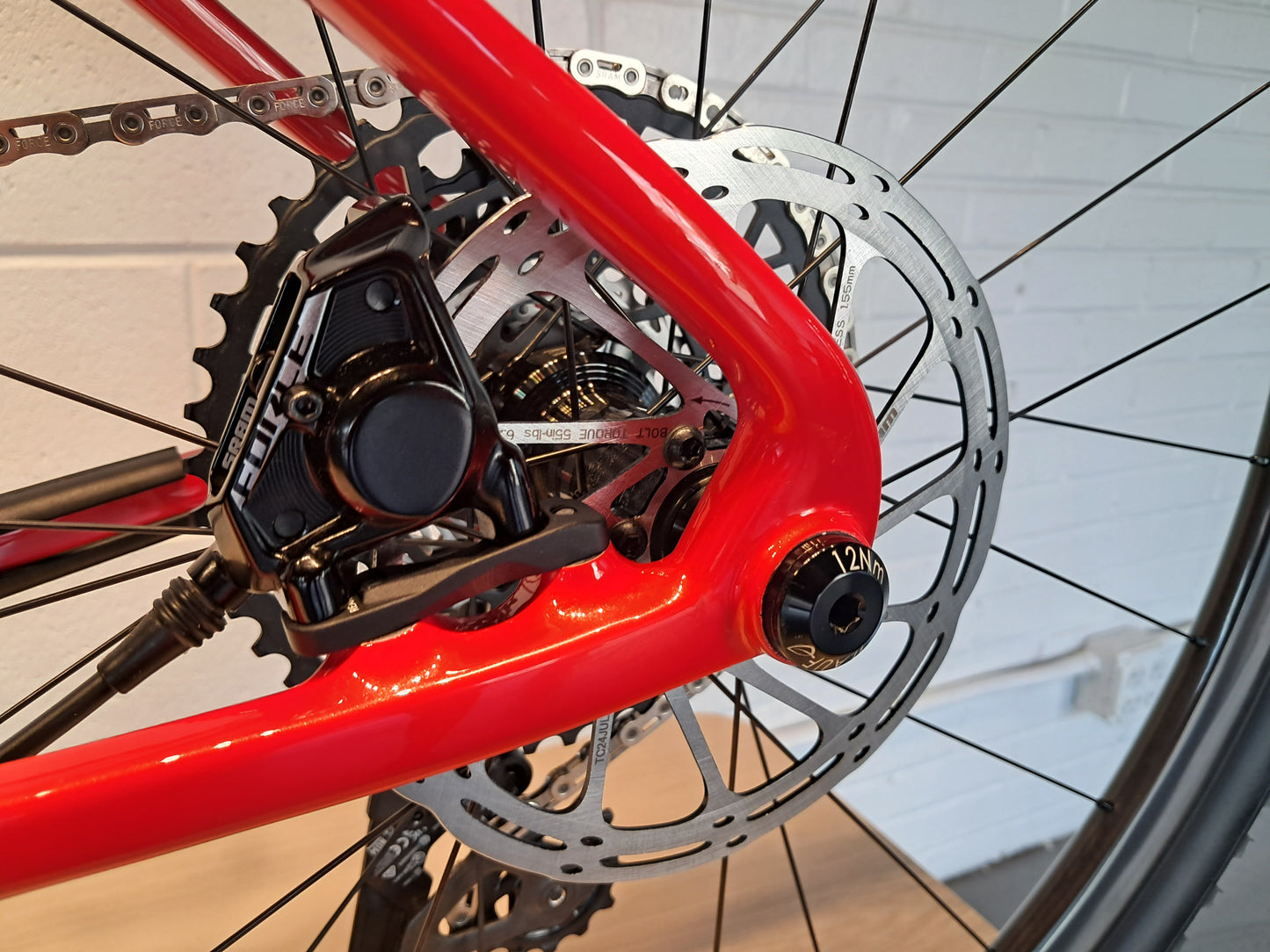 Seigla Rigid - Race Wireless E1 - (Medium) Kvika Red - Glossy