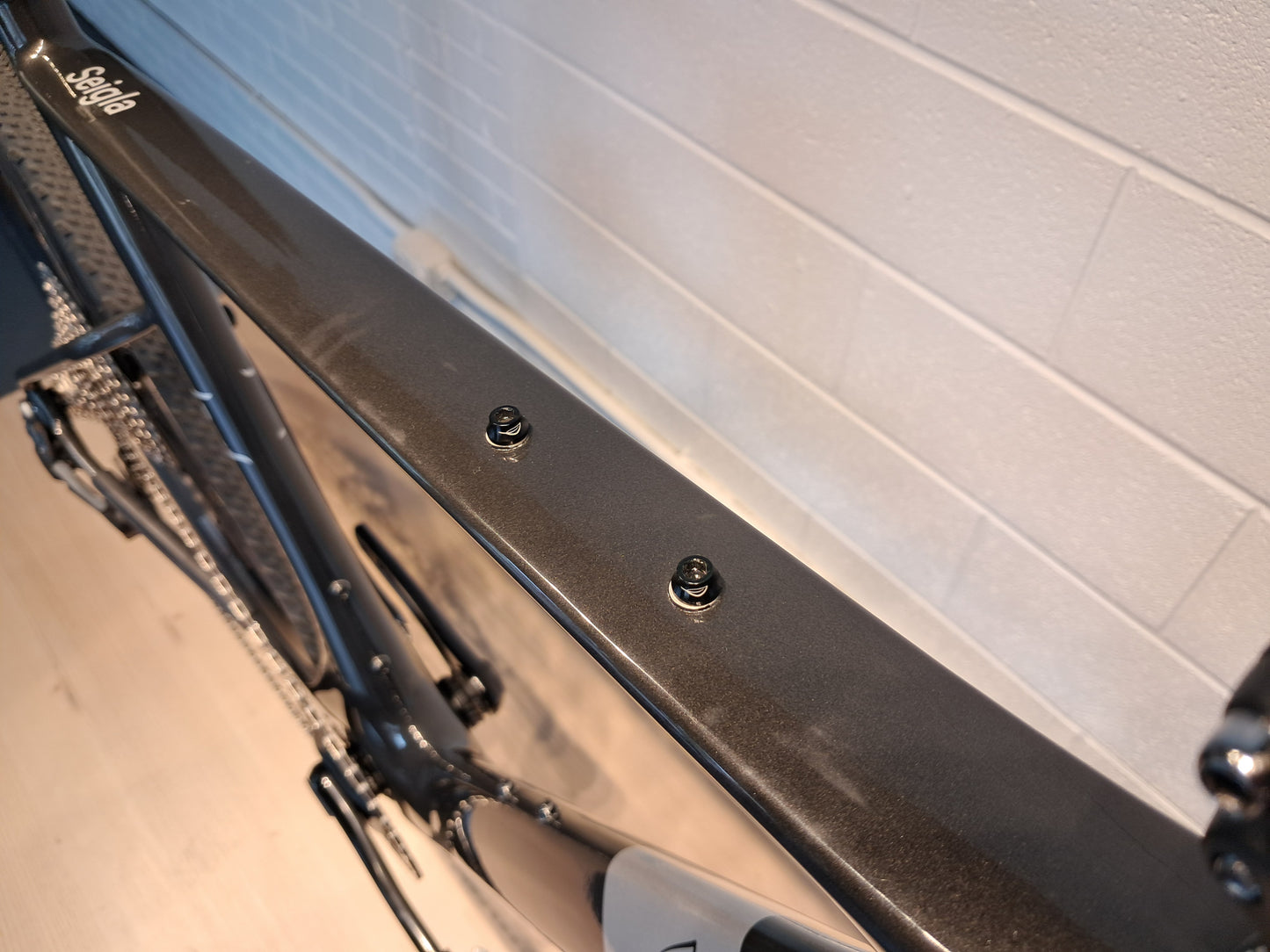 Seigla - Weekend Warrior Transmission - (Medium) Basalt Black - Glossy