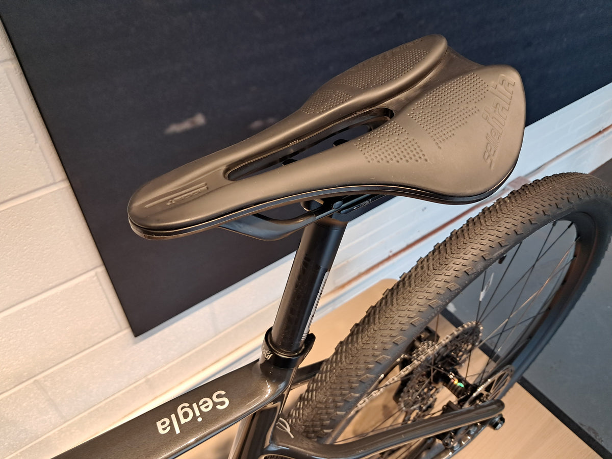 Seigla Rigid - Weekend Warrior Wireless E1 - (X-Small) Basalt Black - Glossy