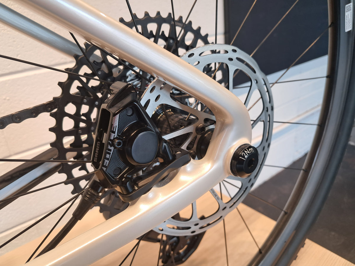 Seigla Rigid - Race Transmission - (Small) Glacial White - Glossy