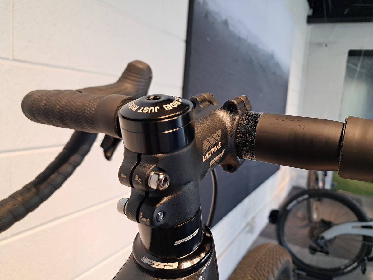 Seigla - Race Transmission - (Small) Basalt Black - Glossy