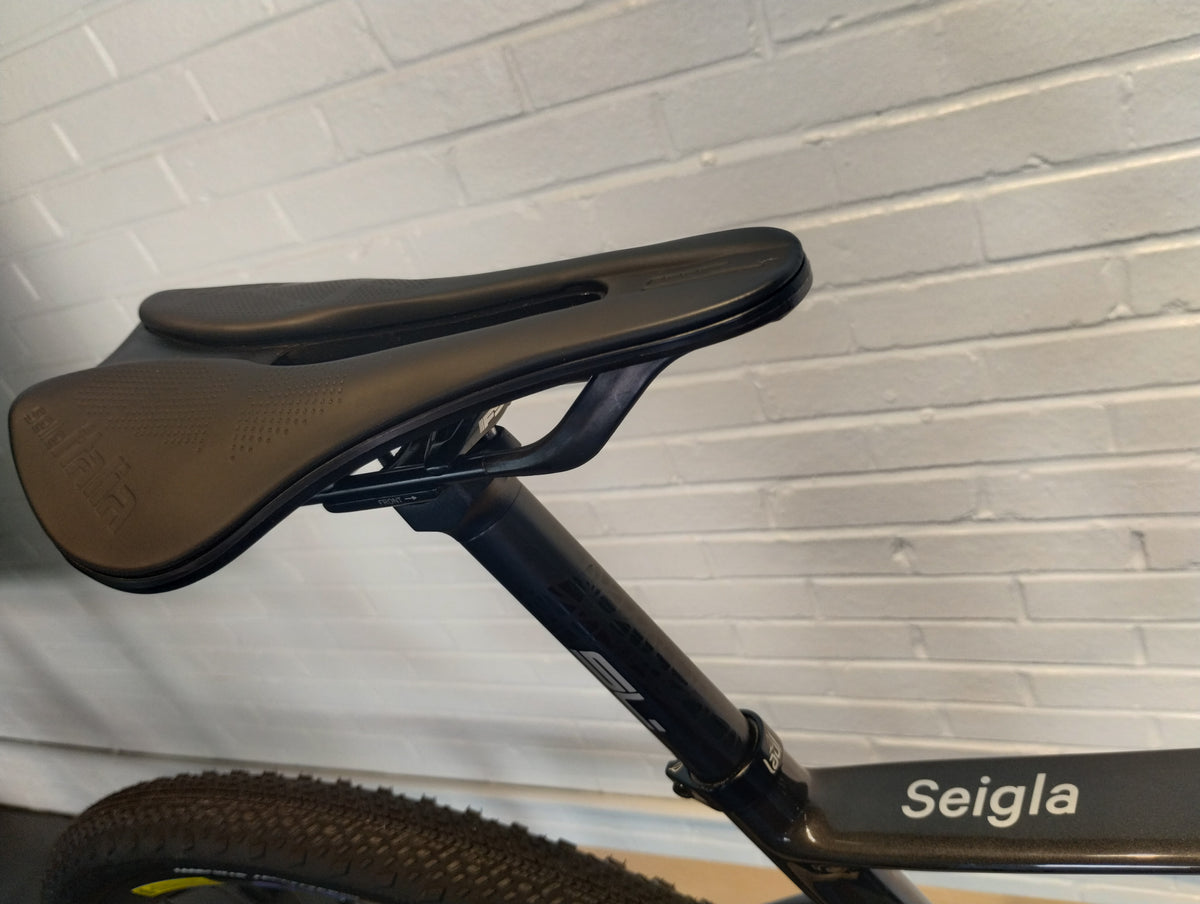 Seigla - Race Wireless E1 - (Small) Basalt Black - Glossy