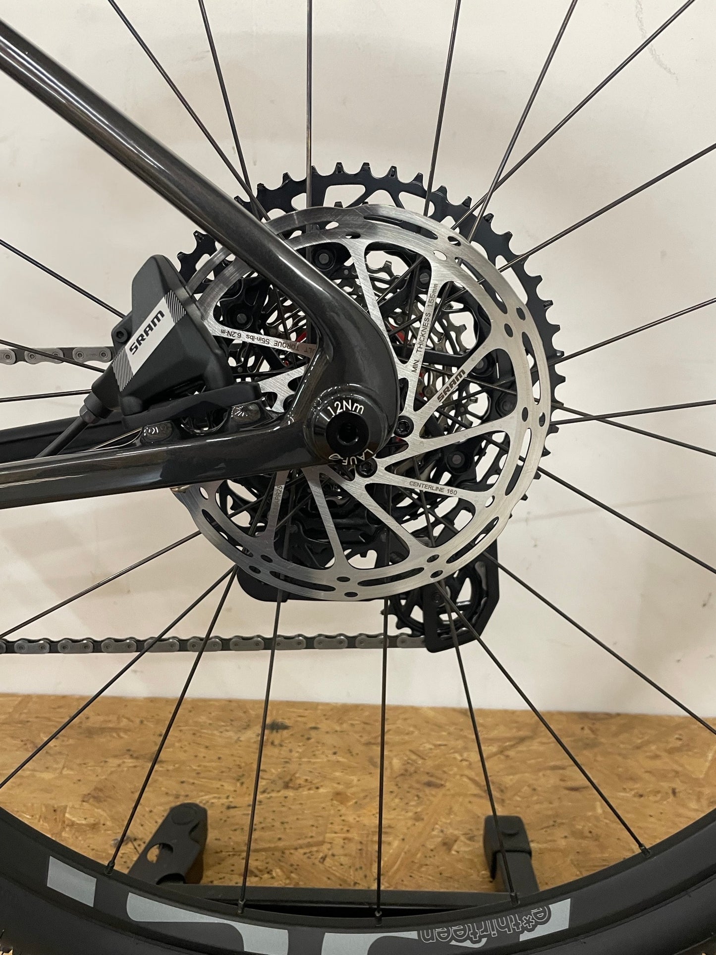 Seigla Rigid - Core Transmission - (Medium) Basalt Black - Glossy